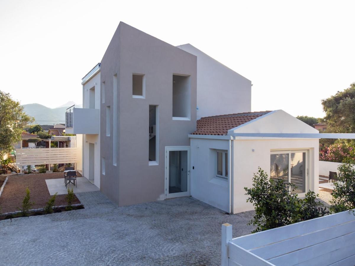 Villa Est San Teodoro  Exterior photo