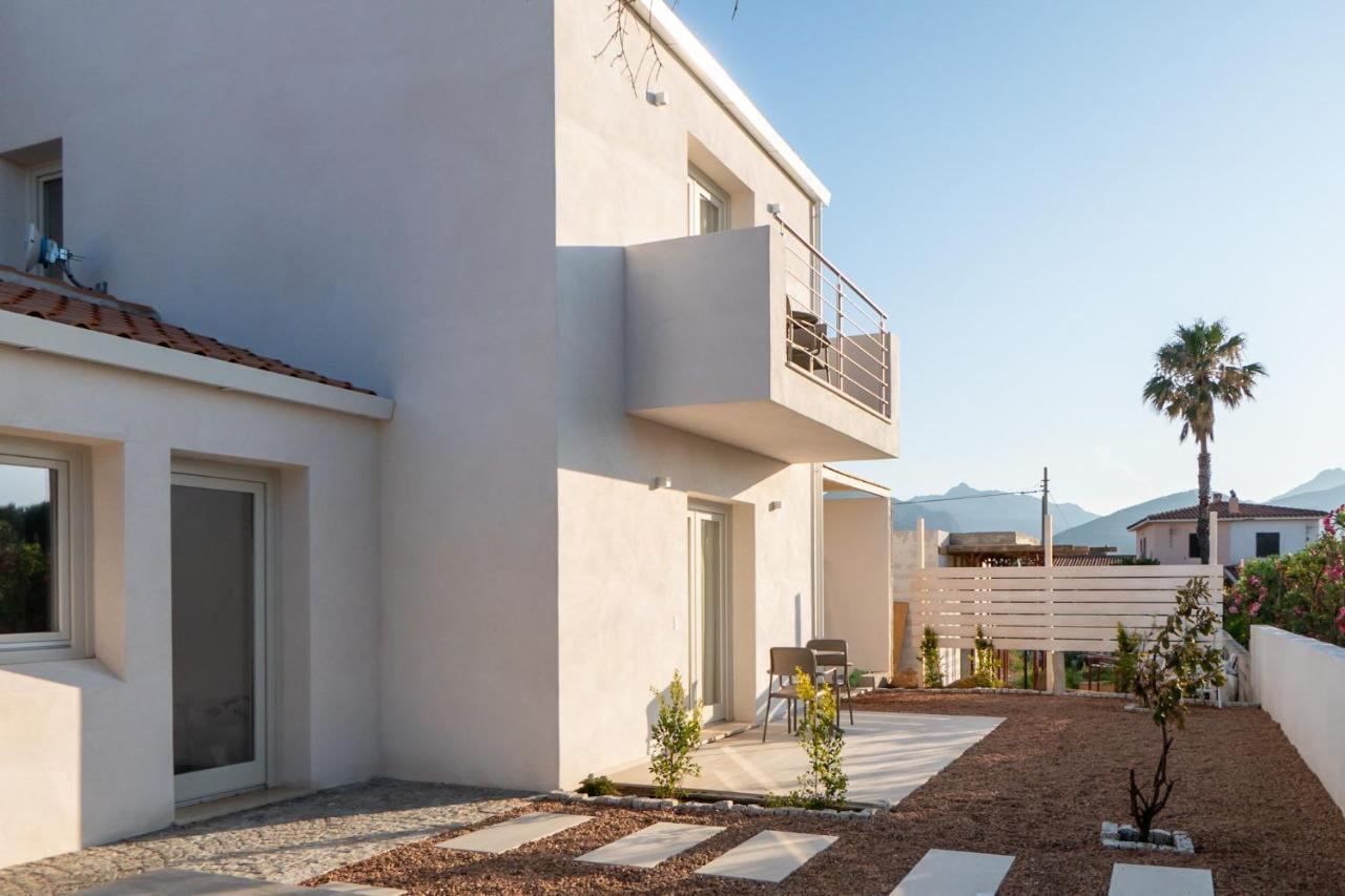Villa Est San Teodoro  Exterior photo