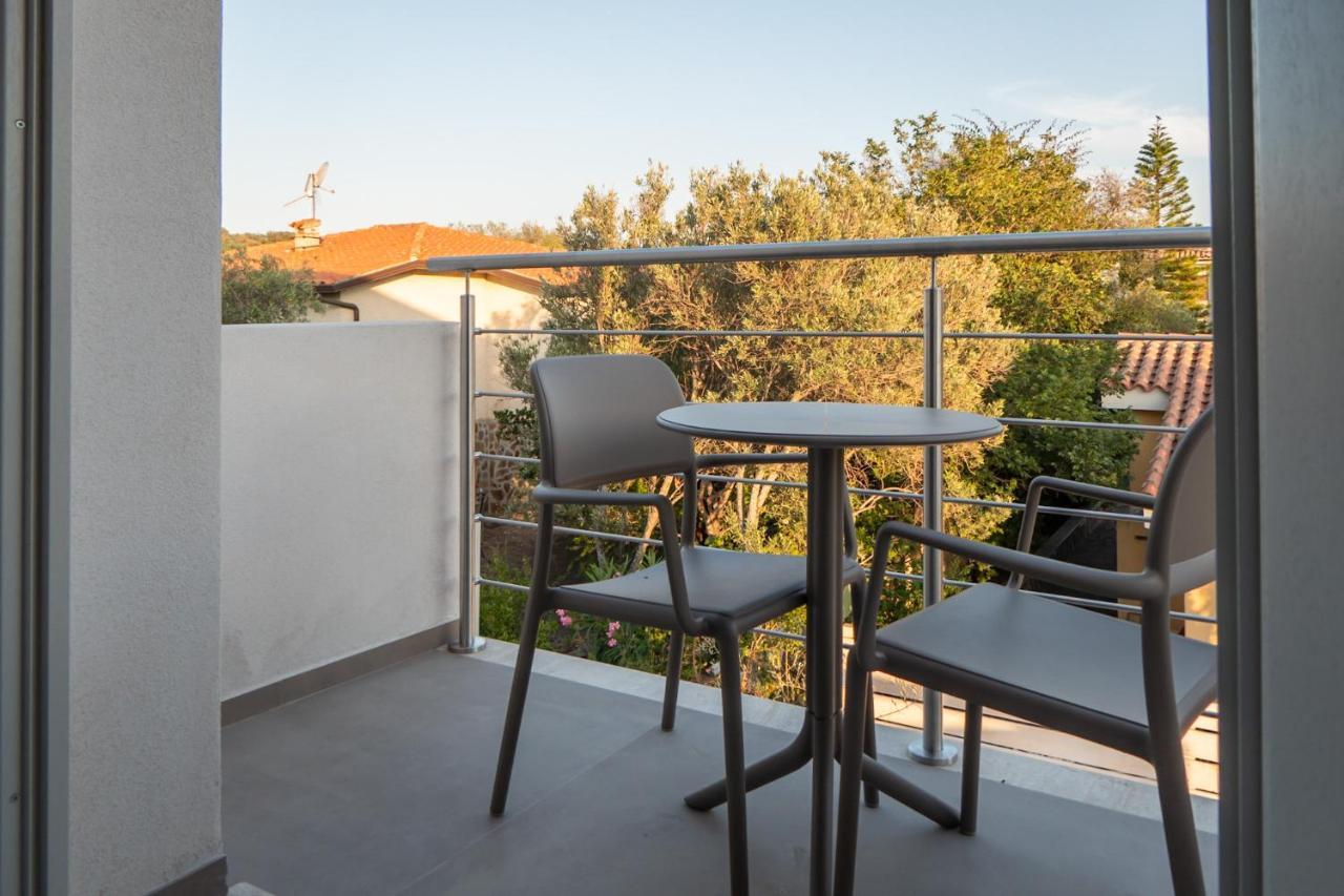 Villa Est San Teodoro  Exterior photo