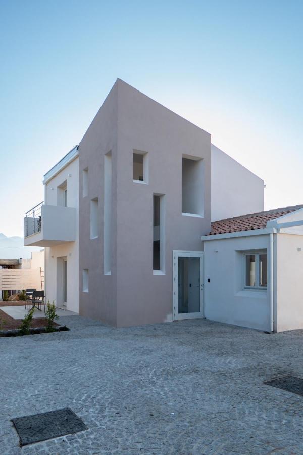 Villa Est San Teodoro  Exterior photo