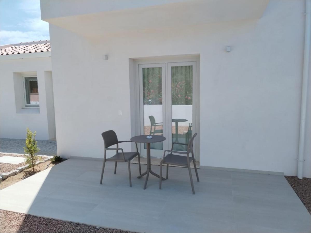 Villa Est San Teodoro  Exterior photo